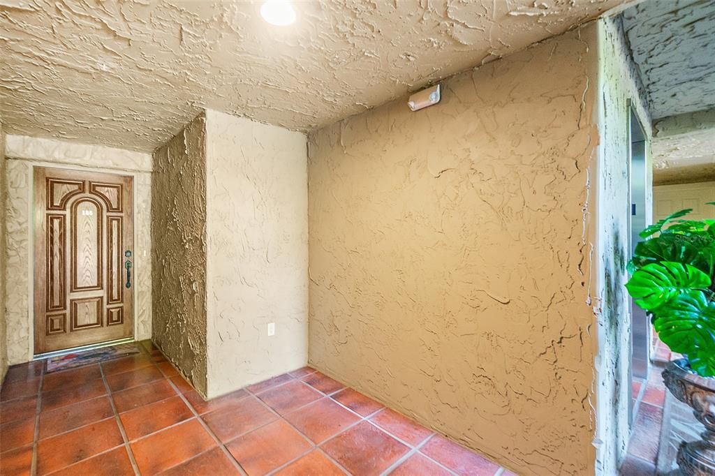 For Sale: $499,900 (2 beds, 2 baths, 2297 Square Feet)
