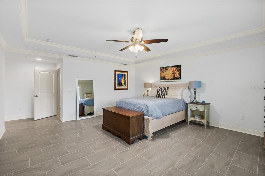 For Sale: $499,900 (2 beds, 2 baths, 2297 Square Feet)