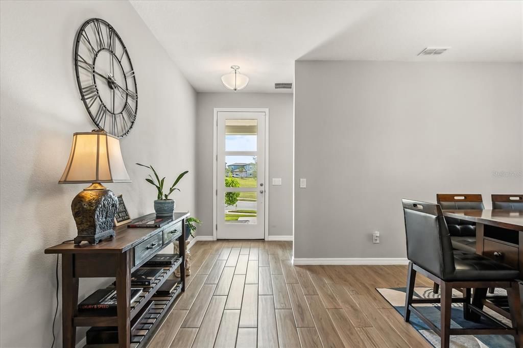 На продажу: $785,000 (5 спален, 4 ванн, 3919 Квадратных фут)