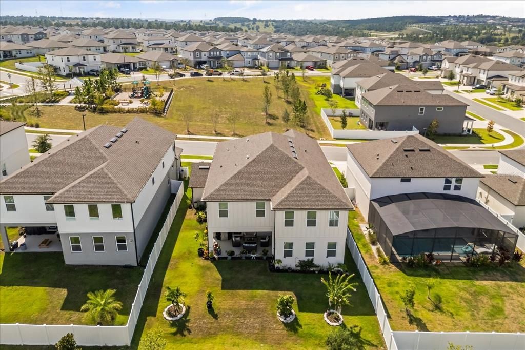 На продажу: $785,000 (5 спален, 4 ванн, 3919 Квадратных фут)