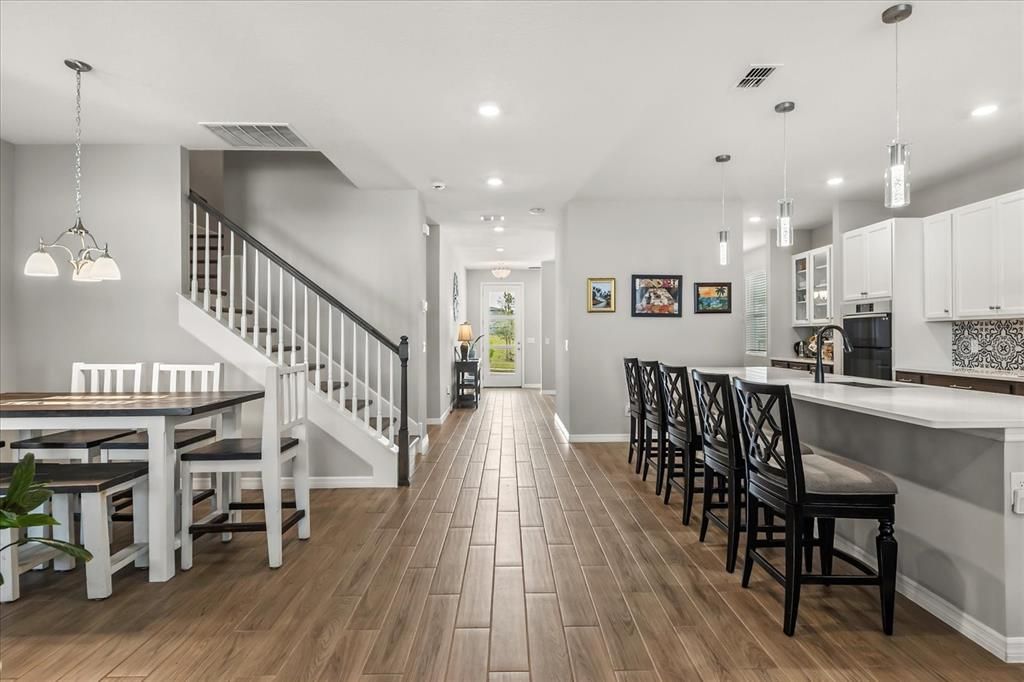 На продажу: $785,000 (5 спален, 4 ванн, 3919 Квадратных фут)