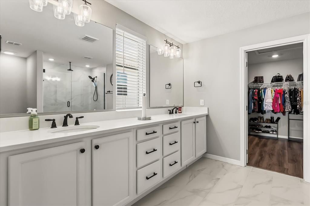 На продажу: $785,000 (5 спален, 4 ванн, 3919 Квадратных фут)