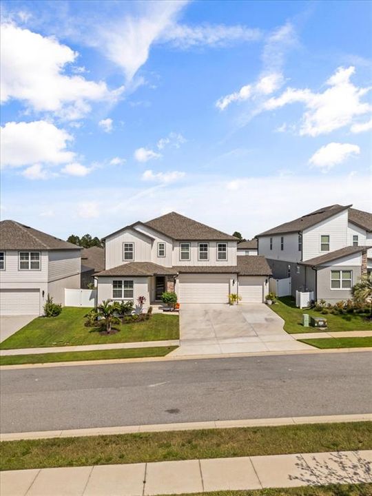 На продажу: $785,000 (5 спален, 4 ванн, 3919 Квадратных фут)