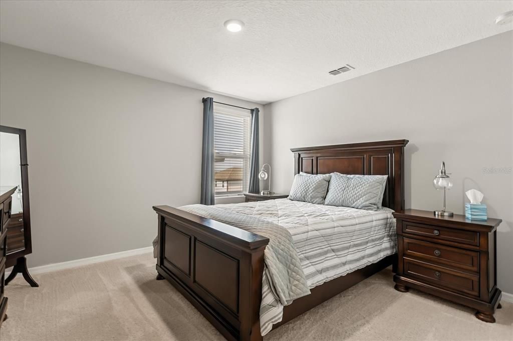 На продажу: $785,000 (5 спален, 4 ванн, 3919 Квадратных фут)