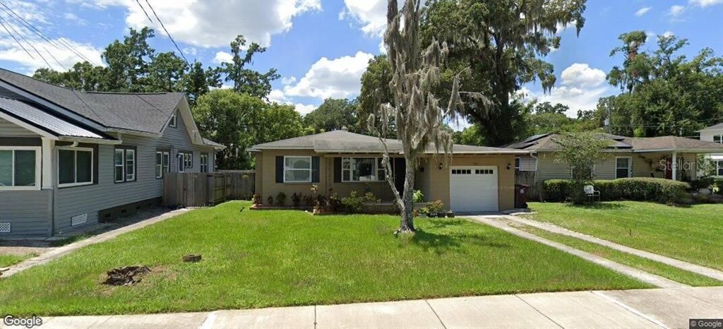 Recently Sold: $400,000 (2 beds, 1 baths, 1153 Square Feet)