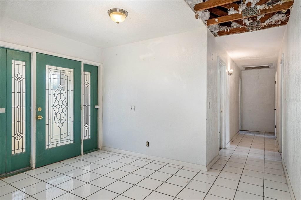 待售: $214,950 (3 贝兹, 3 浴室, 2916 平方英尺)