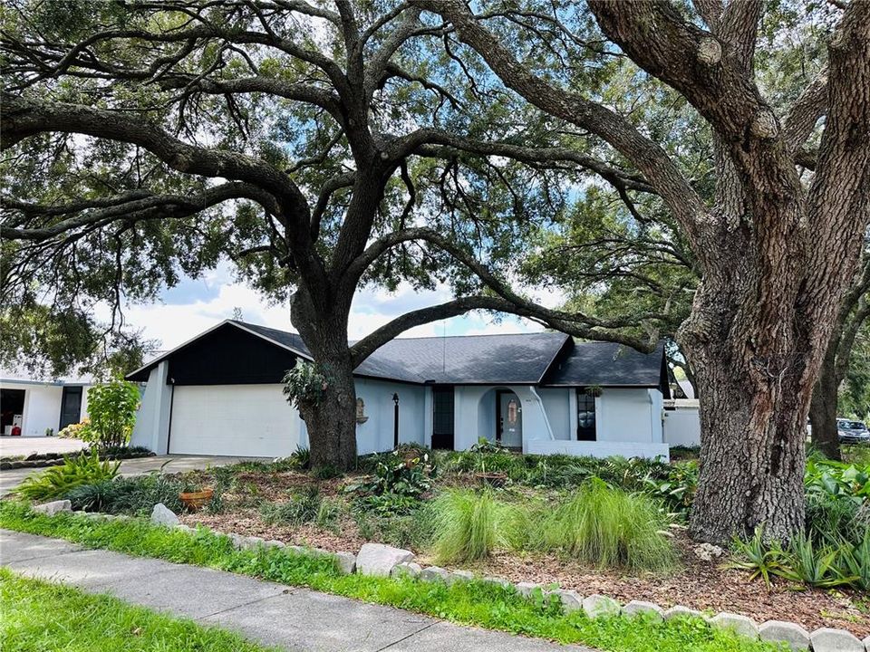 Recently Sold: $439,900 (3 beds, 2 baths, 1463 Square Feet)