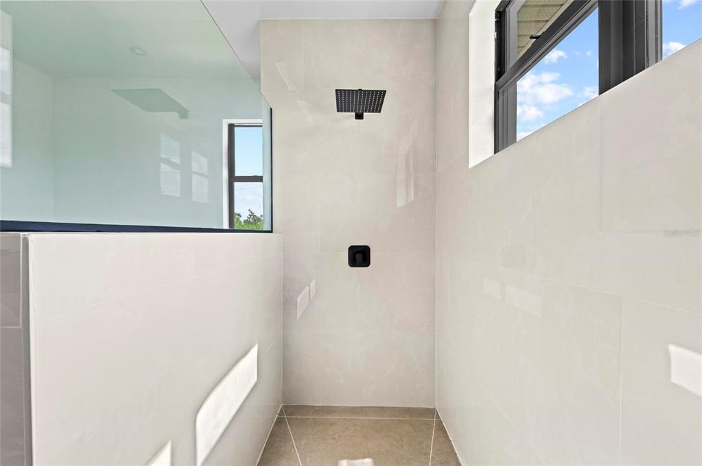 For Sale: $799,000 (3 beds, 2 baths, 2606 Square Feet)