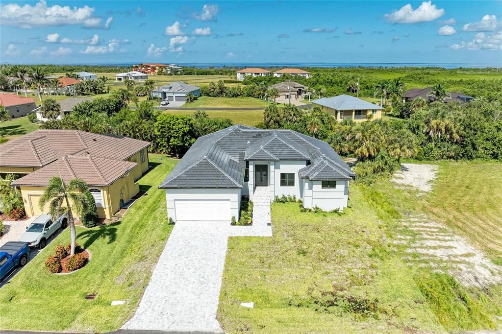 For Sale: $799,000 (3 beds, 2 baths, 2606 Square Feet)