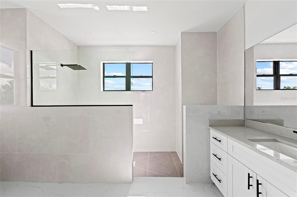 For Sale: $799,000 (3 beds, 2 baths, 2606 Square Feet)