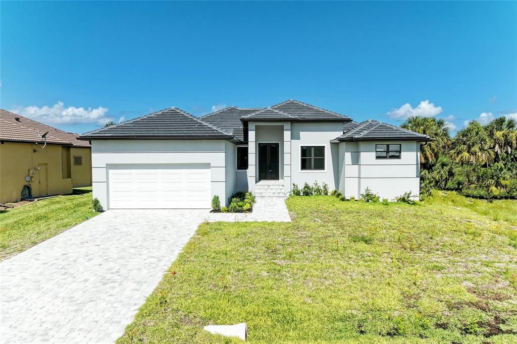 For Sale: $799,000 (3 beds, 2 baths, 2606 Square Feet)