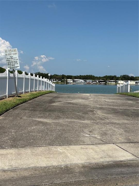 Active With Contract: $275,000 (3 beds, 2 baths, 1786 Square Feet)