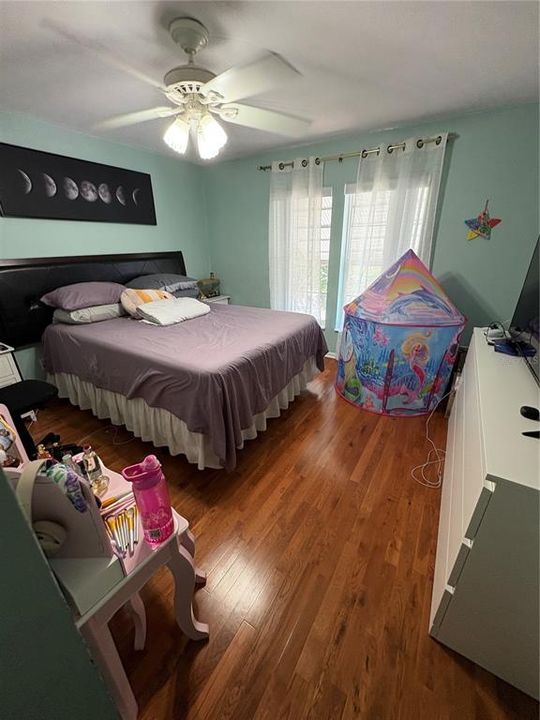 Active With Contract: $275,000 (3 beds, 2 baths, 1786 Square Feet)