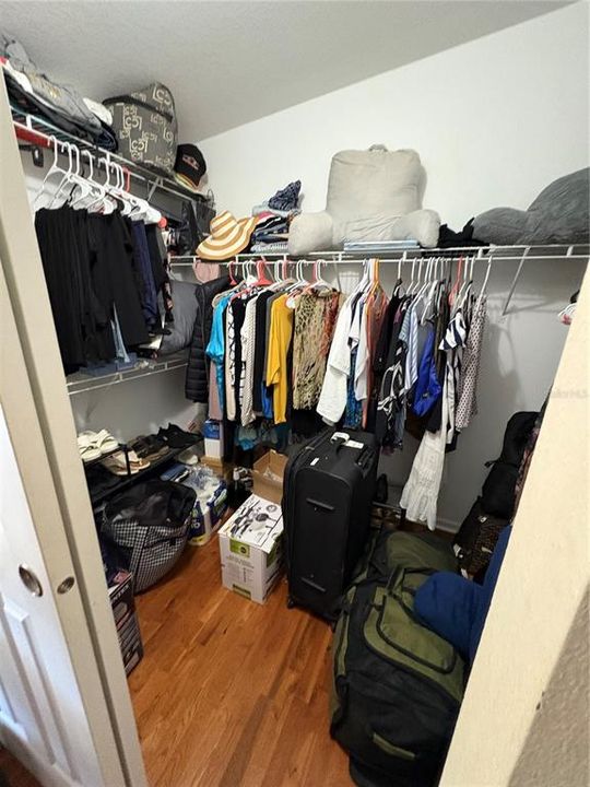 Active With Contract: $275,000 (3 beds, 2 baths, 1786 Square Feet)