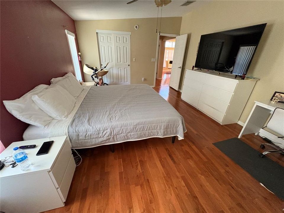 Active With Contract: $275,000 (3 beds, 2 baths, 1786 Square Feet)