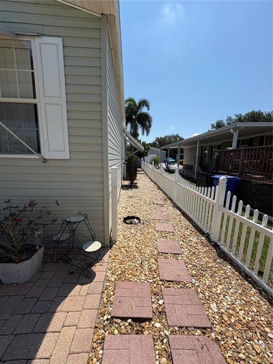 Active With Contract: $275,000 (3 beds, 2 baths, 1786 Square Feet)