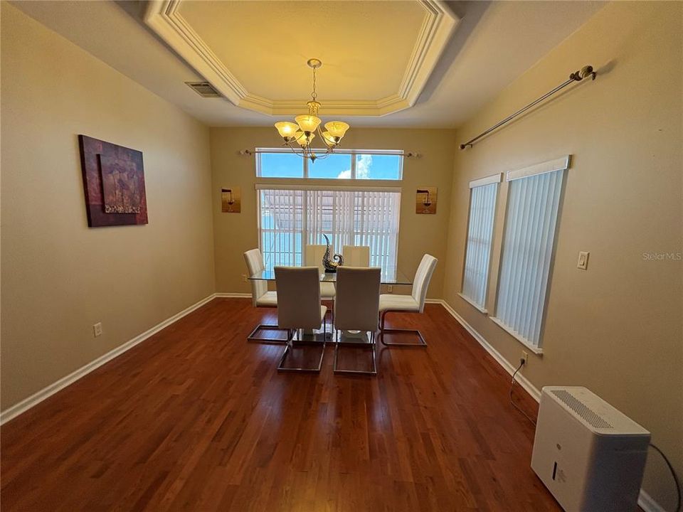 Active With Contract: $275,000 (3 beds, 2 baths, 1786 Square Feet)