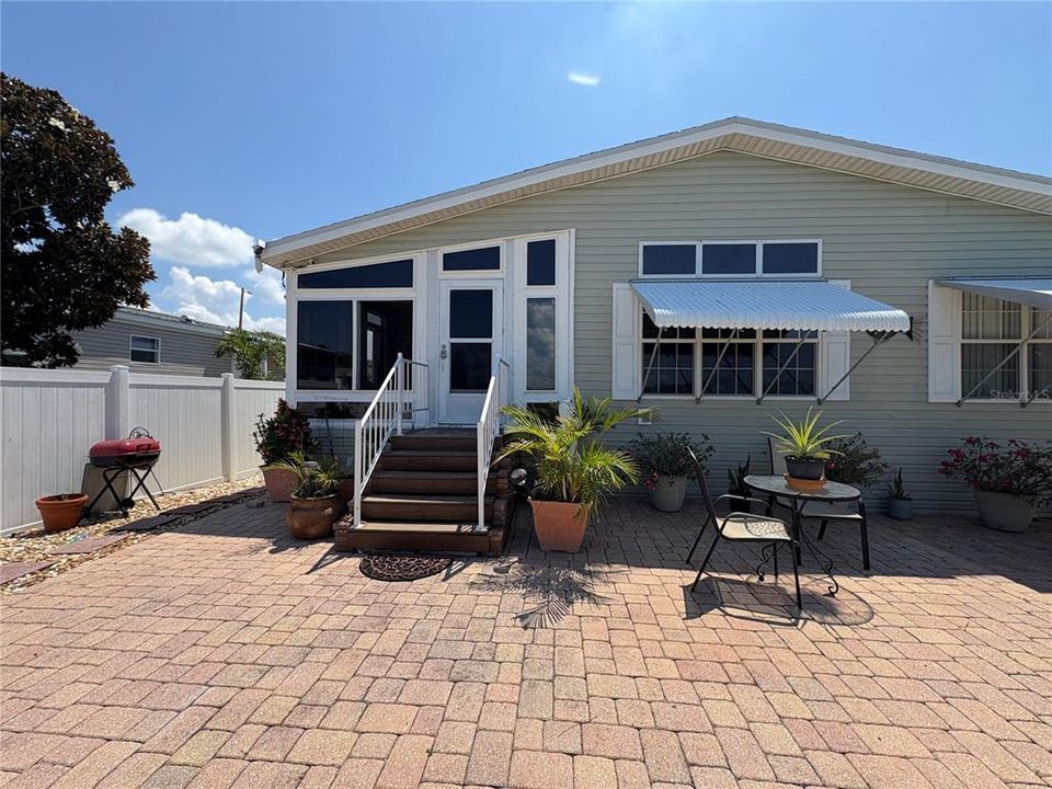 Active With Contract: $275,000 (3 beds, 2 baths, 1786 Square Feet)