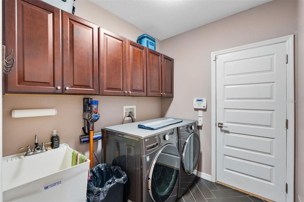 На продажу: $749,000 (5 спален, 3 ванн, 3764 Квадратных фут)