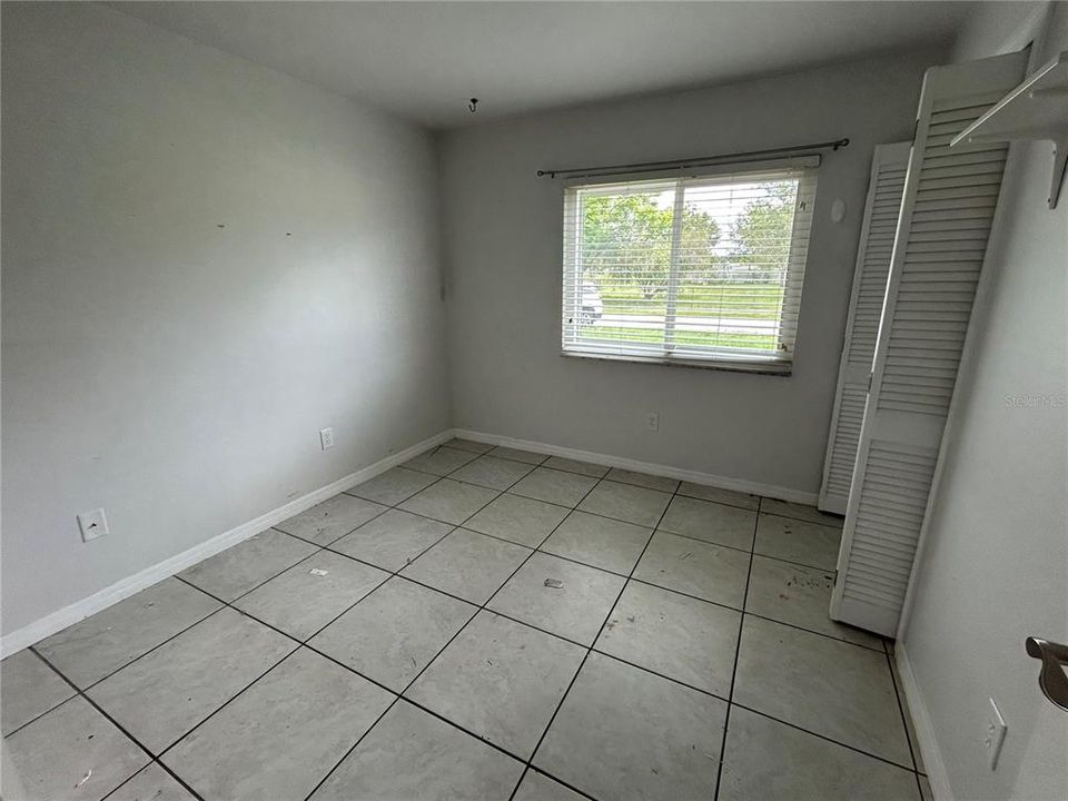 合同活跃: $175,000 (3 贝兹, 2 浴室, 1320 平方英尺)