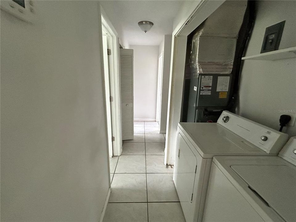 合同活跃: $175,000 (3 贝兹, 2 浴室, 1320 平方英尺)