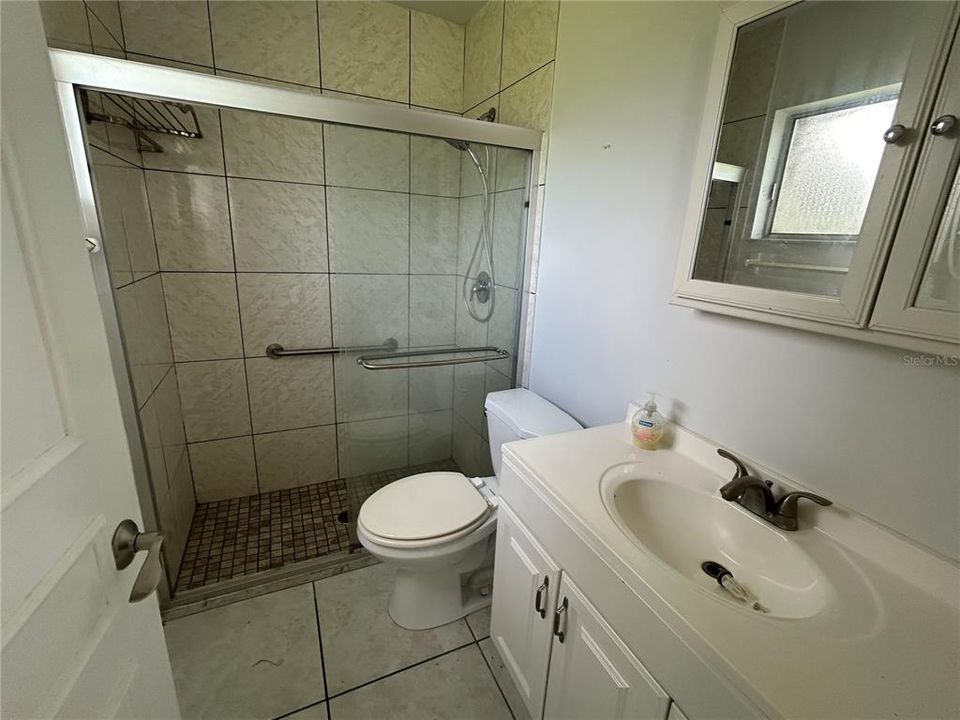 合同活跃: $175,000 (3 贝兹, 2 浴室, 1320 平方英尺)