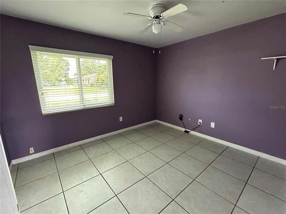 合同活跃: $175,000 (3 贝兹, 2 浴室, 1320 平方英尺)