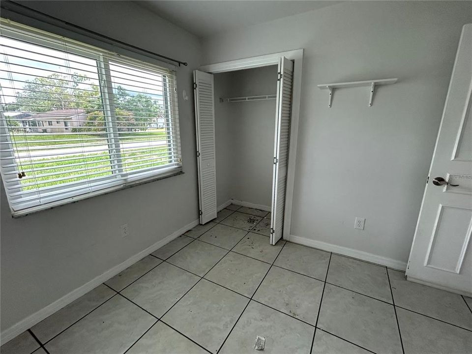 合同活跃: $175,000 (3 贝兹, 2 浴室, 1320 平方英尺)