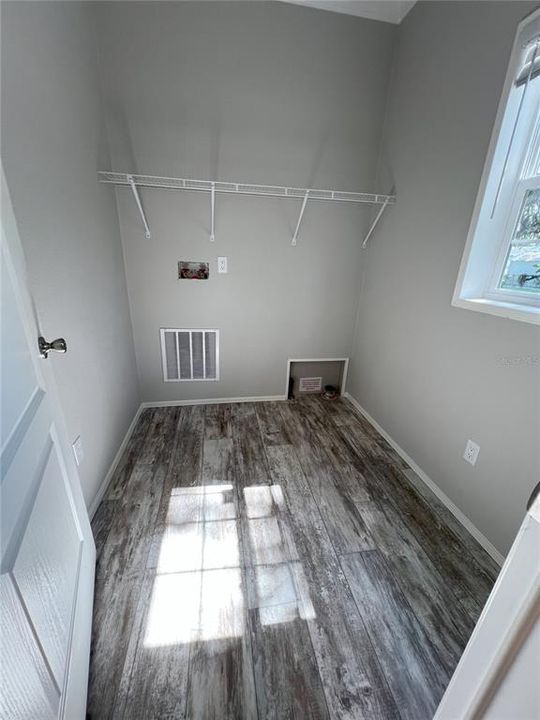 На продажу: $289,900 (3 спален, 2 ванн, 1493 Квадратных фут)