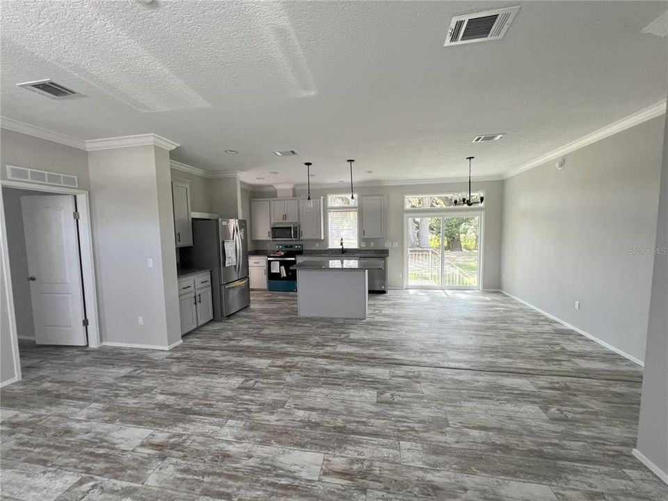 На продажу: $289,900 (3 спален, 2 ванн, 1493 Квадратных фут)