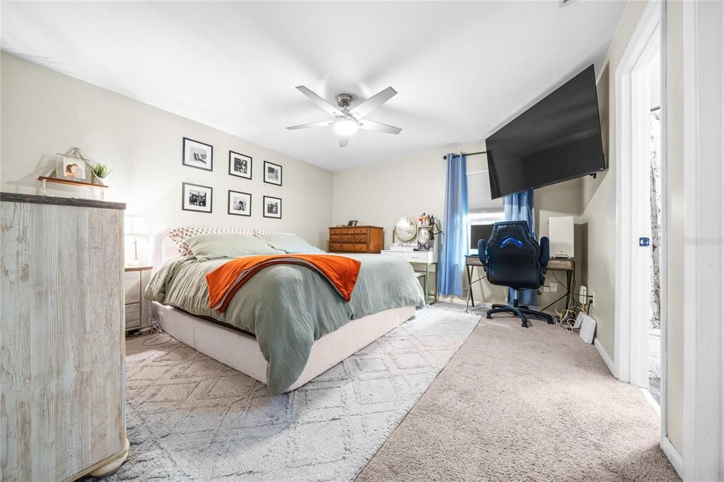 For Sale: $229,999 (3 beds, 2 baths, 1158 Square Feet)