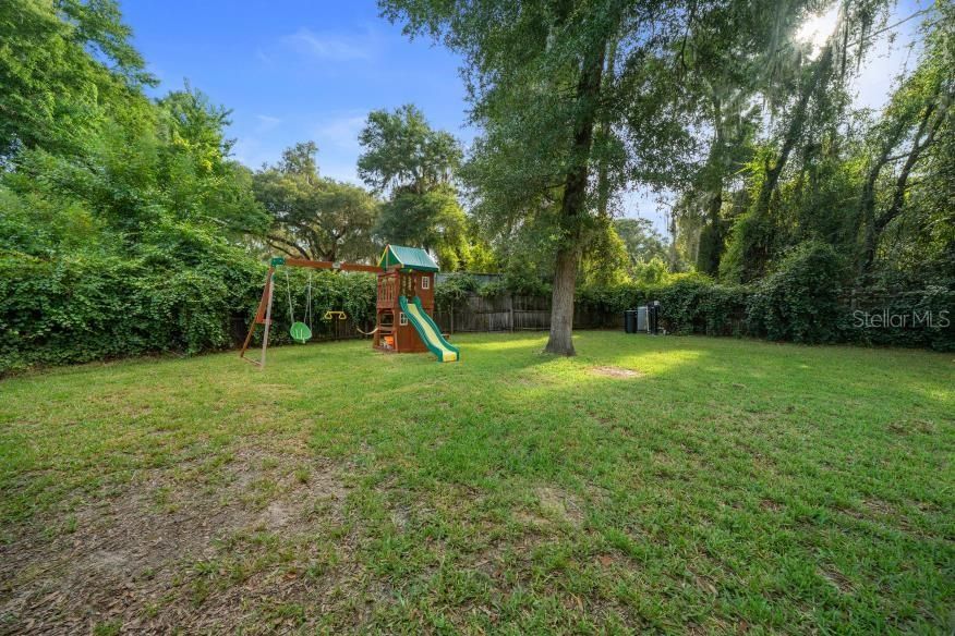 For Sale: $229,999 (3 beds, 2 baths, 1158 Square Feet)