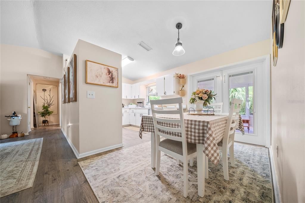 For Sale: $229,999 (3 beds, 2 baths, 1158 Square Feet)