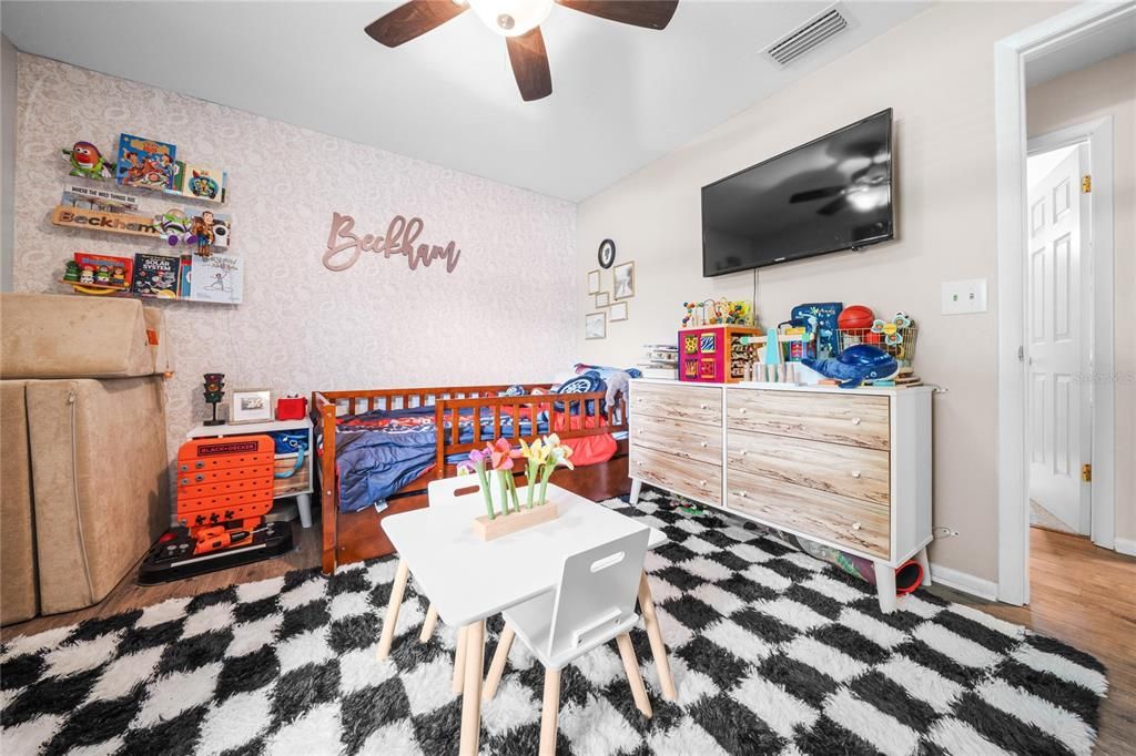 For Sale: $229,999 (3 beds, 2 baths, 1158 Square Feet)