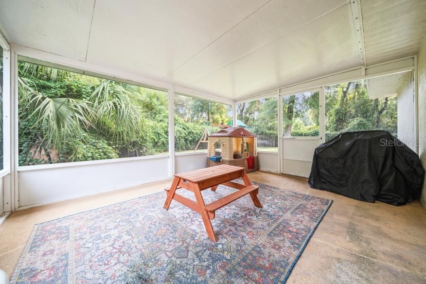 For Sale: $229,999 (3 beds, 2 baths, 1158 Square Feet)