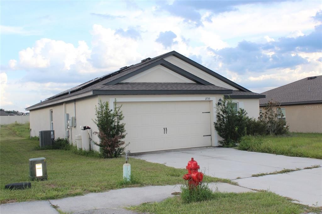 合同活跃: $200,000 (3 贝兹, 2 浴室, 1563 平方英尺)