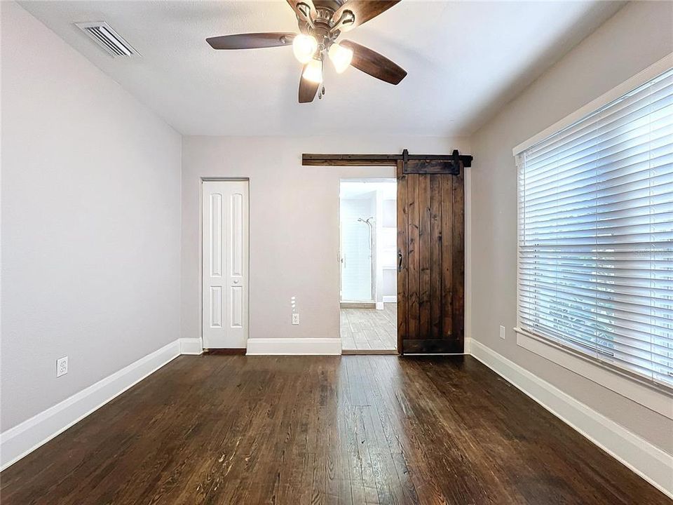 Active With Contract: $2,500 (2 beds, 2 baths, 1340 Square Feet)