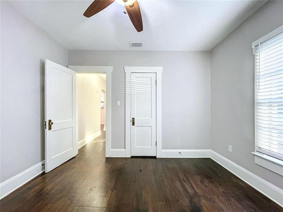 Active With Contract: $2,500 (2 beds, 2 baths, 1340 Square Feet)