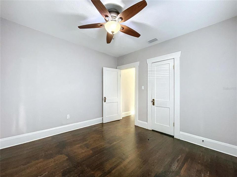 Active With Contract: $2,500 (2 beds, 2 baths, 1340 Square Feet)