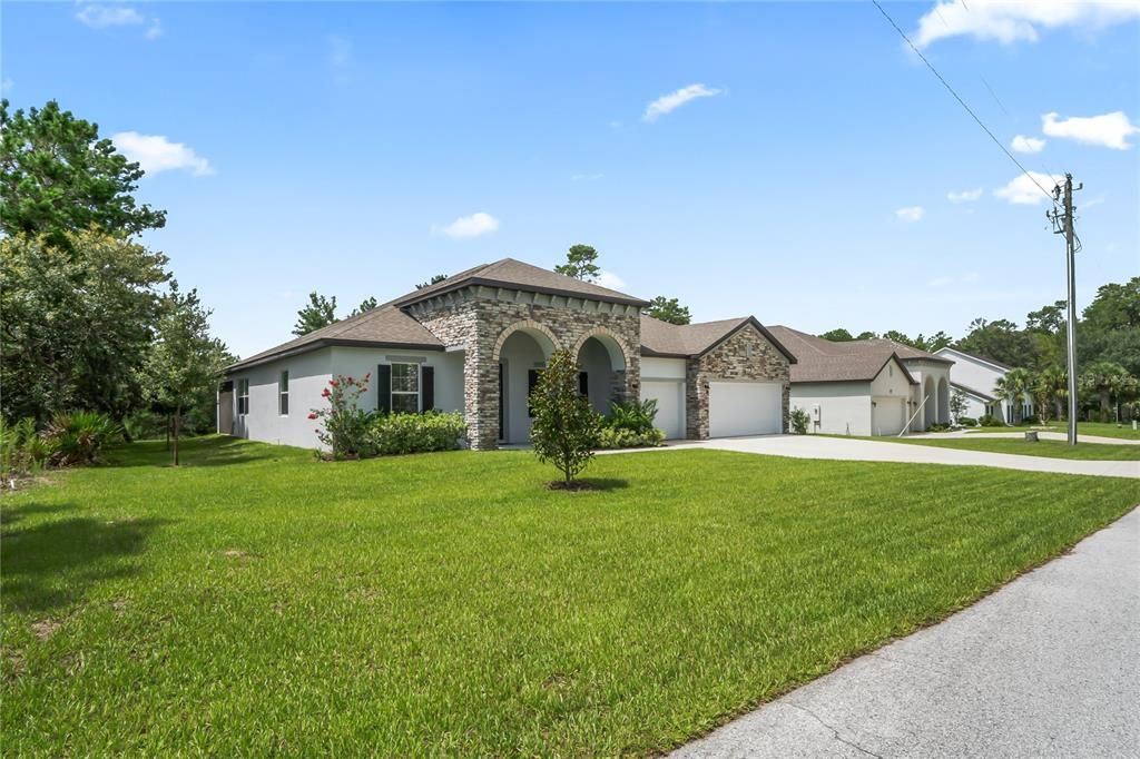 En Venta: $515,000 (4 camas, 3 baños, 3030 Pies cuadrados)