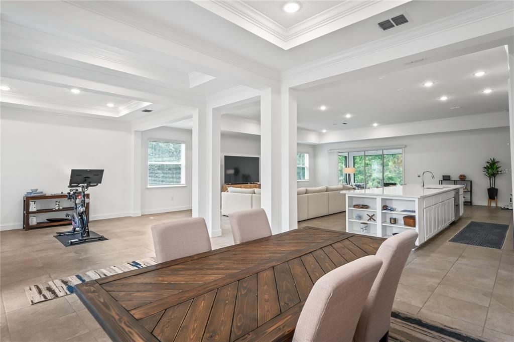 En Venta: $515,000 (4 camas, 3 baños, 3030 Pies cuadrados)