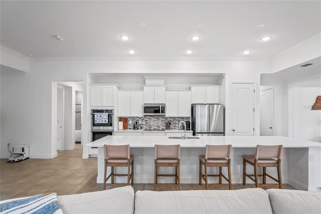 En Venta: $515,000 (4 camas, 3 baños, 3030 Pies cuadrados)