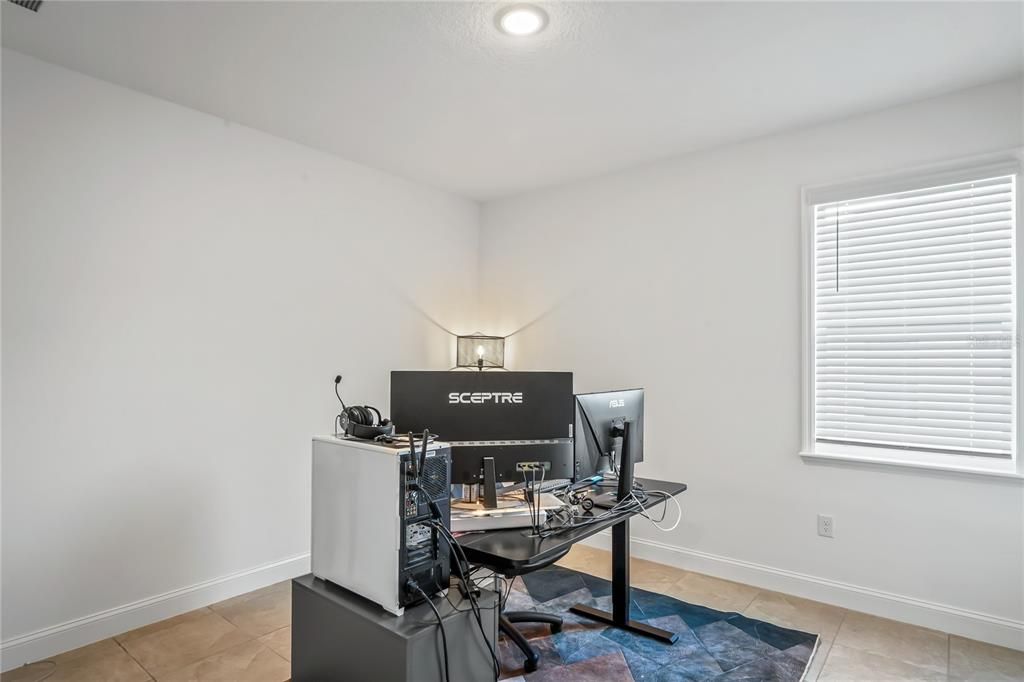 En Venta: $515,000 (4 camas, 3 baños, 3030 Pies cuadrados)