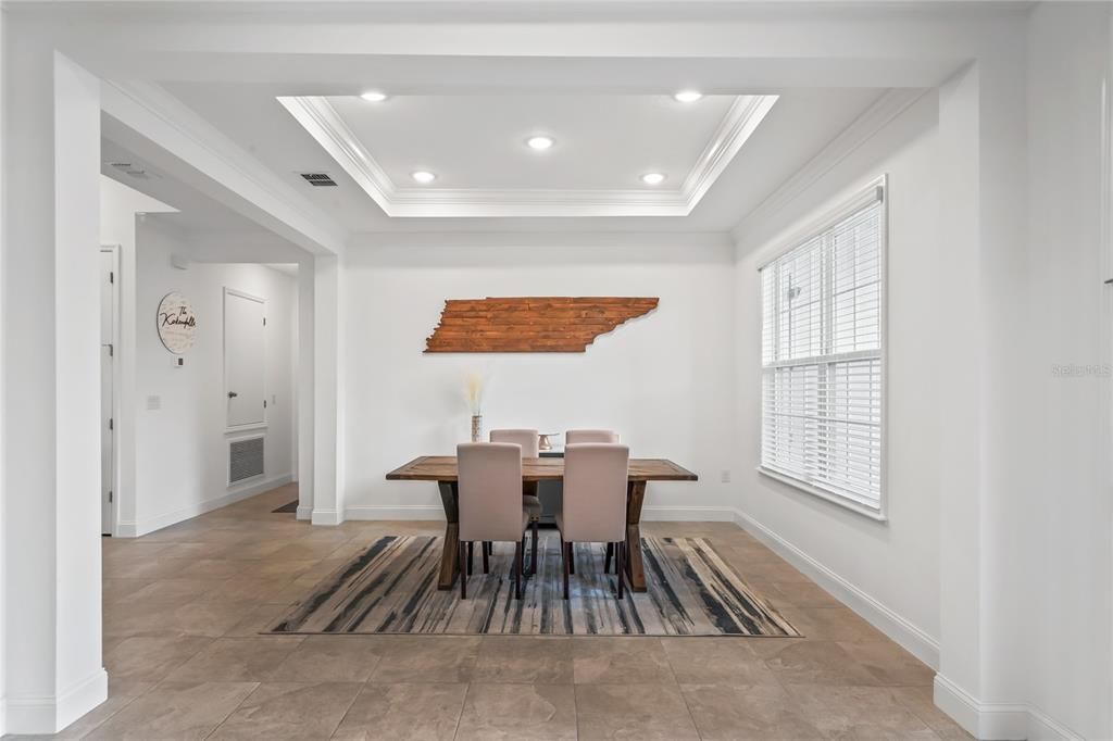 En Venta: $515,000 (4 camas, 3 baños, 3030 Pies cuadrados)