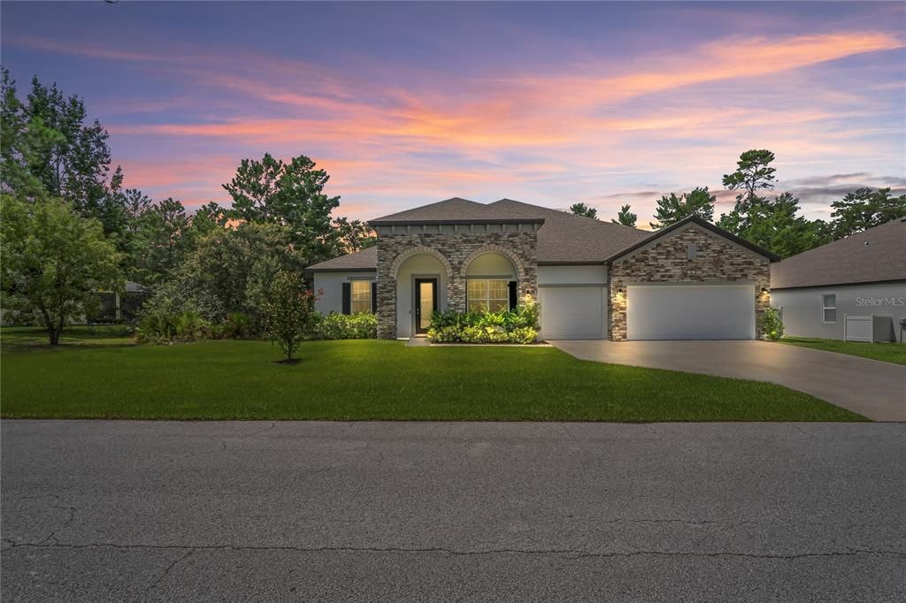 En Venta: $515,000 (4 camas, 3 baños, 3030 Pies cuadrados)