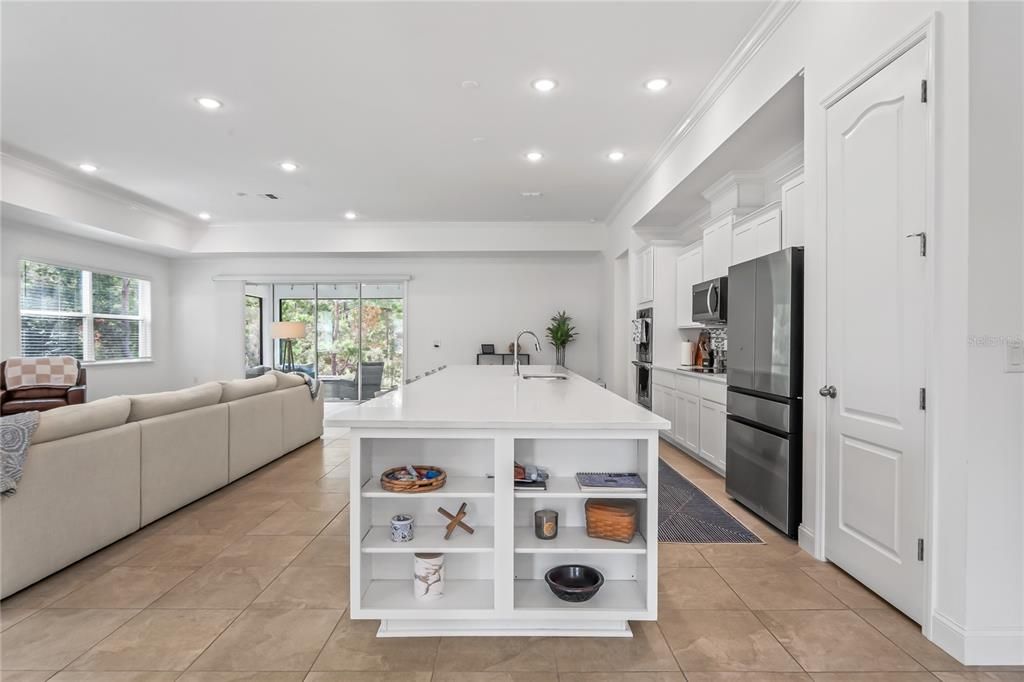 En Venta: $515,000 (4 camas, 3 baños, 3030 Pies cuadrados)