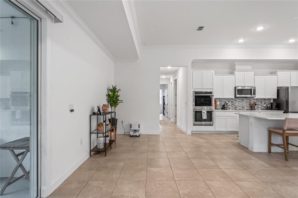 En Venta: $515,000 (4 camas, 3 baños, 3030 Pies cuadrados)