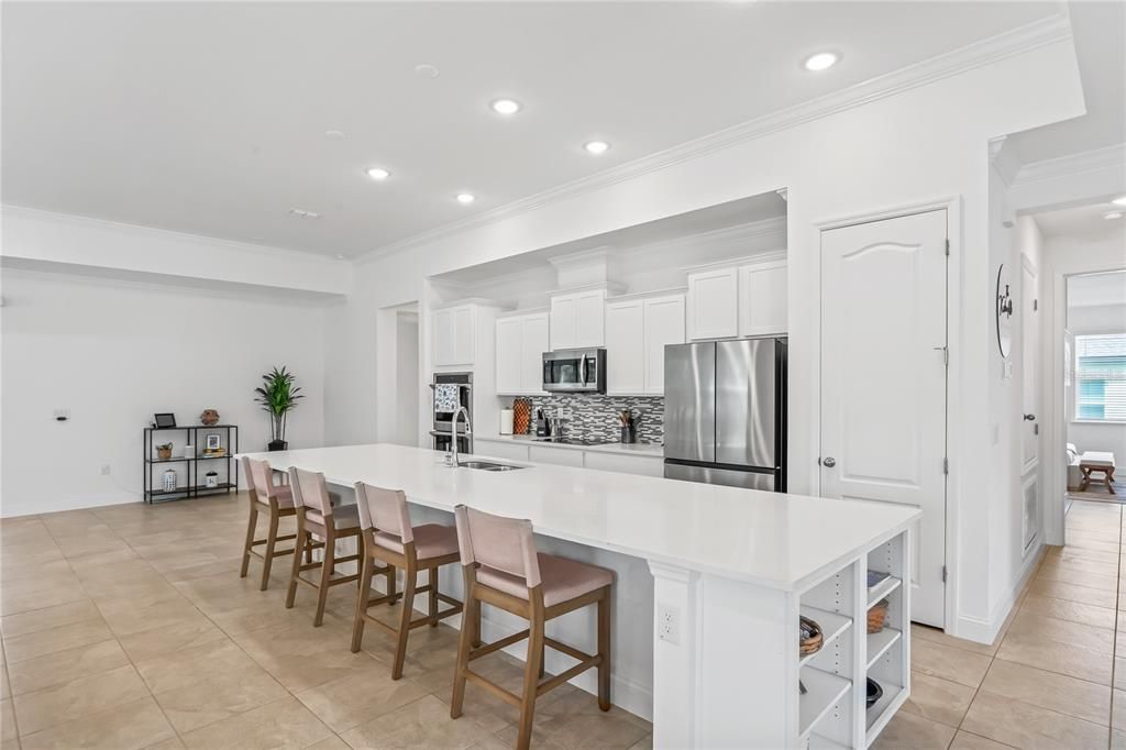 En Venta: $515,000 (4 camas, 3 baños, 3030 Pies cuadrados)