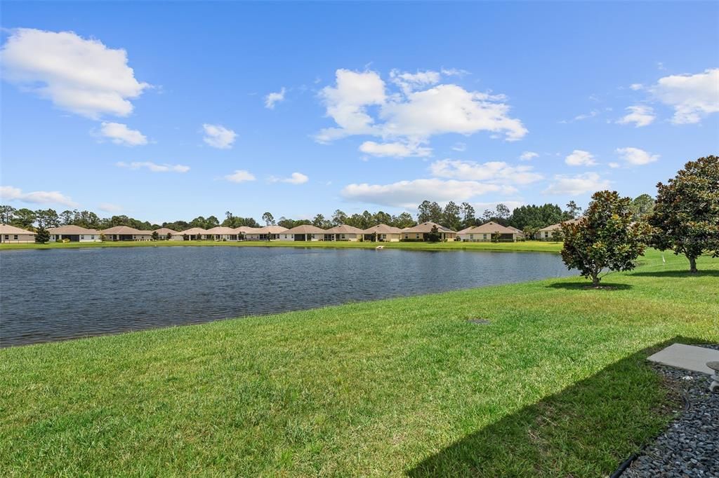 Activo con contrato: $409,900 (3 camas, 2 baños, 2092 Pies cuadrados)