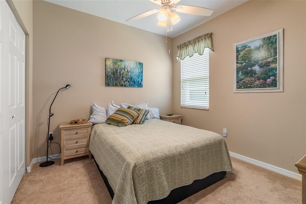 Activo con contrato: $409,900 (3 camas, 2 baños, 2092 Pies cuadrados)